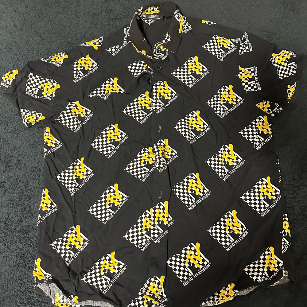 MTV shirt